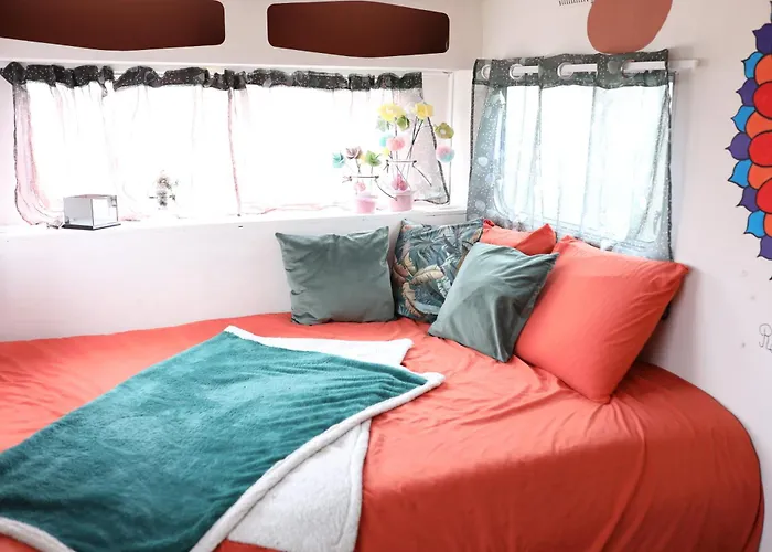 مكان تخييم Caravane Cocooning Saint-Martin-des-Noyers